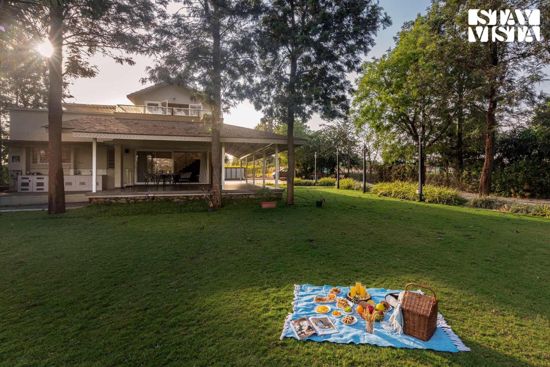 Stayvista'S Silver Grove - Serene Haven With Expansive Lawn & Terrace Nashik Ngoại thất bức ảnh